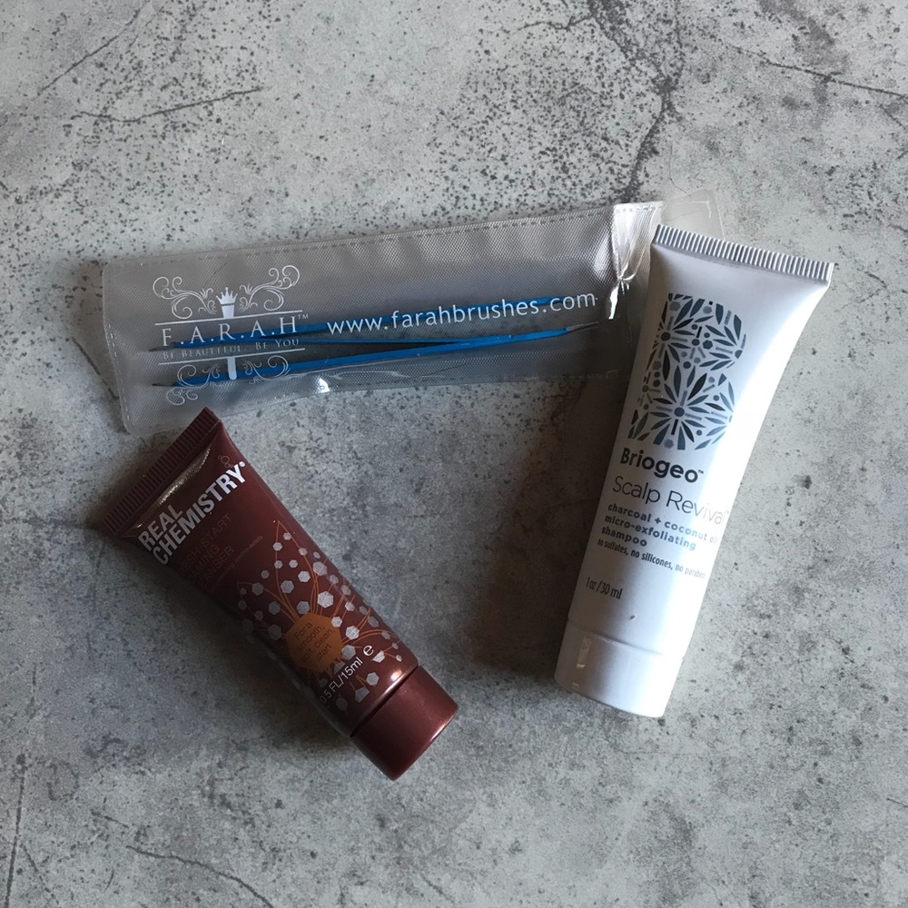 NEW spa kit with free zip up bag